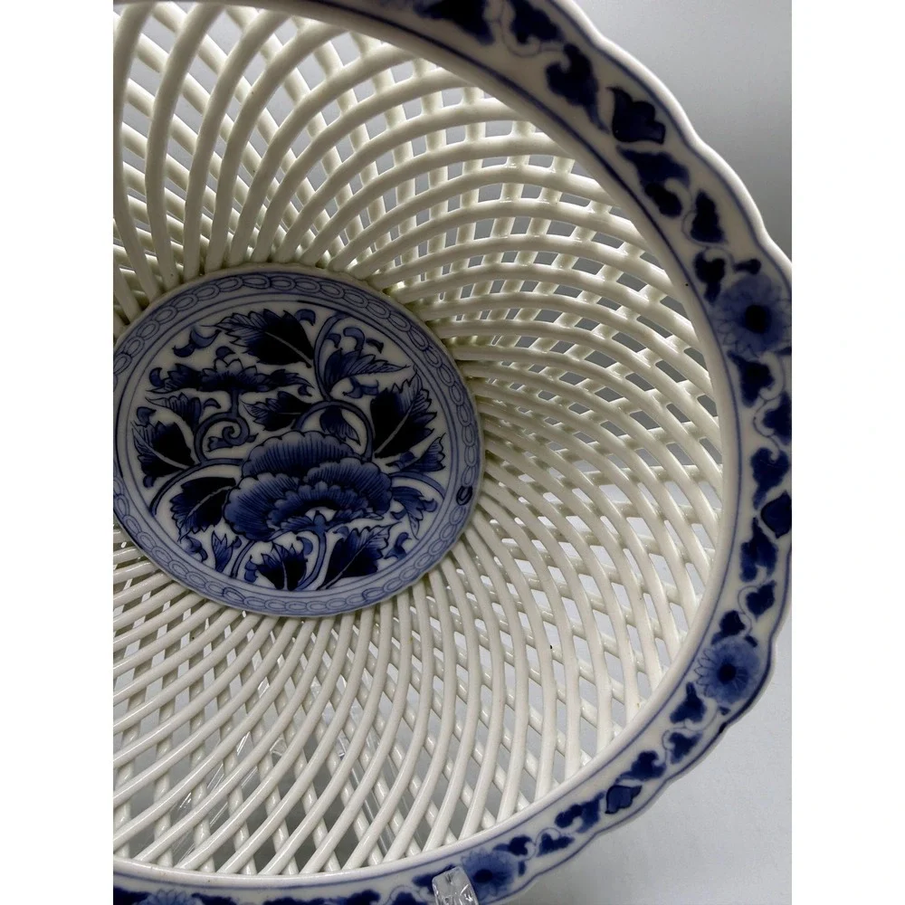 Hasimoto China Japan Blue White Reticulated Lattice Porcelain Floral Basket Bowl